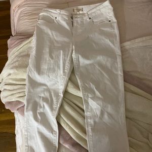 White skinny jeans